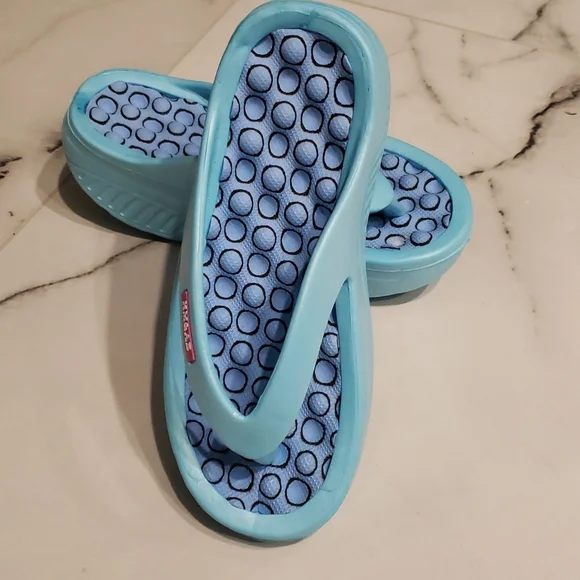 Rubber slepper - Picture 2 of 7